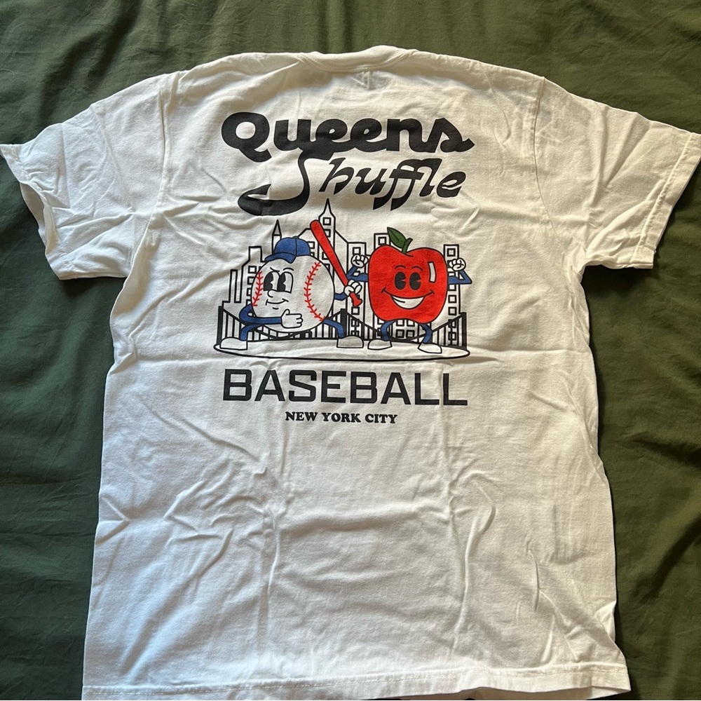 Queens Shuffle NY Mets T-shirt - Picture 2 of 3